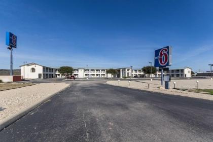 Motel 6-Junction TX - image 4