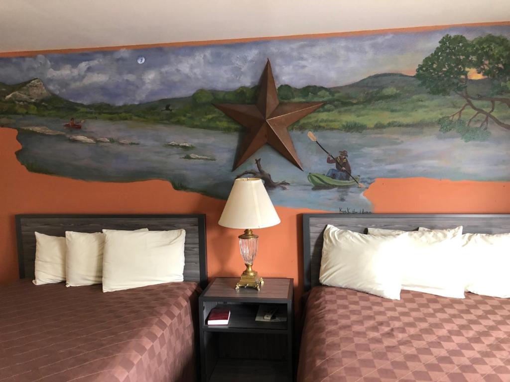 Americas Best Value Inn - Legend's Inn - image 6