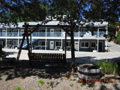 Gull Lake Lodge - image 4