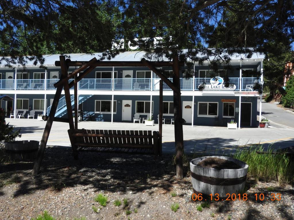 Gull Lake Lodge - image 4