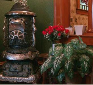 Alaska's Capital Inn Bed and Breakfast - image 4