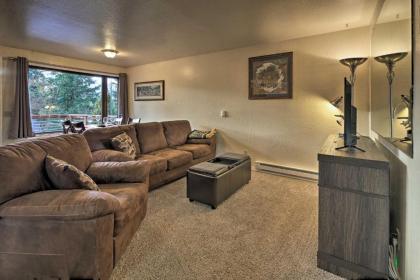 Cozy Retreat with Fire Pit - Near Mendenhall Glacier