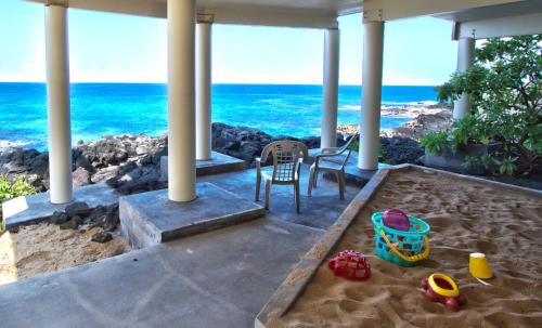 Hale Honu - Spectacular Oceanfront Home w/ central A/C Wading Pool & Hottub - image 3