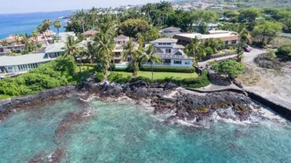 Ali'i Point Spacious and Private Oceanfont Villa with A/C