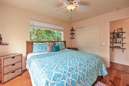 Breezy Kailua-Kona Bungalow with Lanai and Ocean View! - image 10