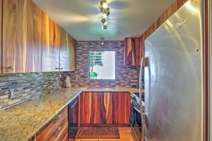 Tropical Kailua Kona Townhome - Walk to Coast! - image 13