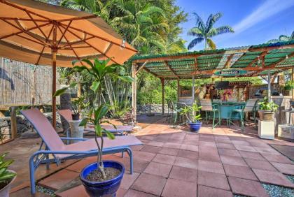 Kailua-Kona Home with Tiki Bar - Walk to Beach! - image 10