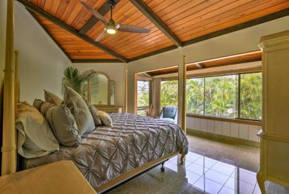 Kailua-Kona Home with Tiki Bar - Walk to Beach! - image 13