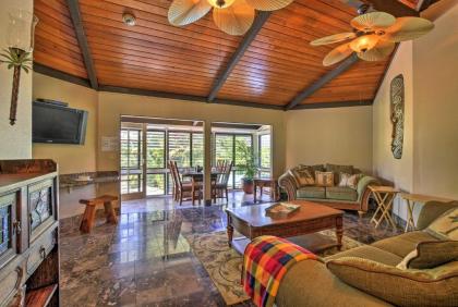 Kailua-Kona Home with Tiki Bar - Walk to Beach! - image 8