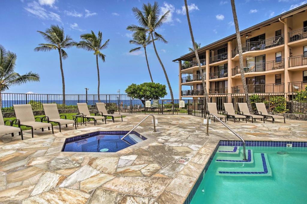 Oceanfront Condo Complex in Kailua-Kona with 2 Lanais - image 2