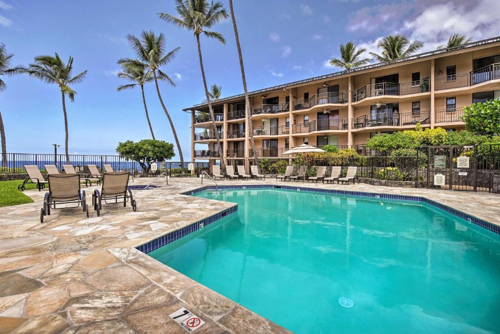 Oceanfront Condo Complex in Kailua-Kona with 2 Lanais - image 6