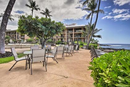 Oceanfront Condo Complex in Kailua-Kona with 2 Lanais - image 9