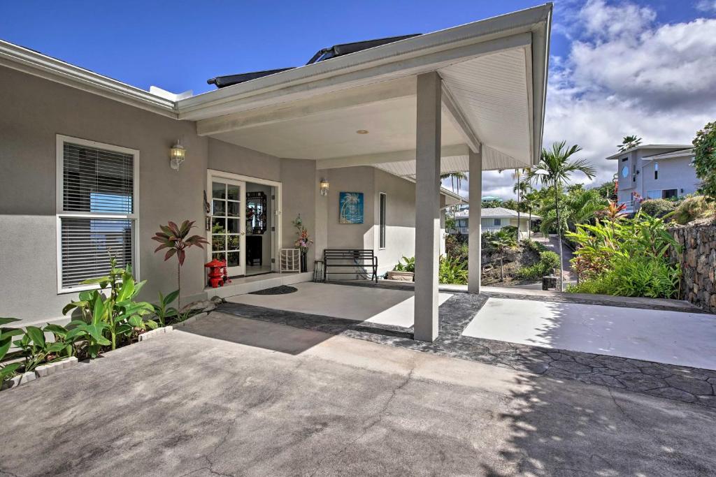 Custom-Built Kona Coast Home - Mins to Magic Sands - image 5