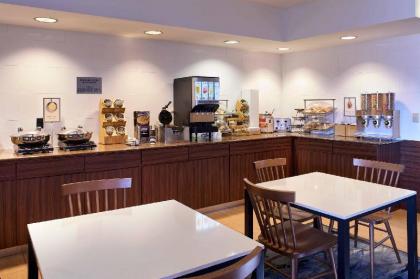 Fairfield Inn by Marriott Kalamazoo West - image 4