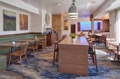 Fairfield Inn by Marriott Kalamazoo West - image 6