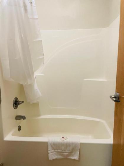 Comfort Inn Kalamazoo - image 9