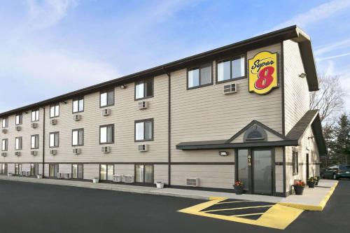 Super 8 by Wyndham Kalamazoo - main image