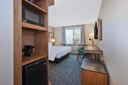 Fairfield Inn & Suites by Marriott Kalamazoo - image 14