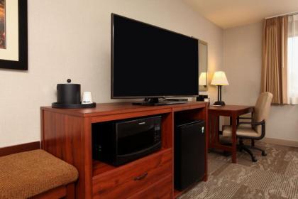 Hampton Inn Kalispell - image 8