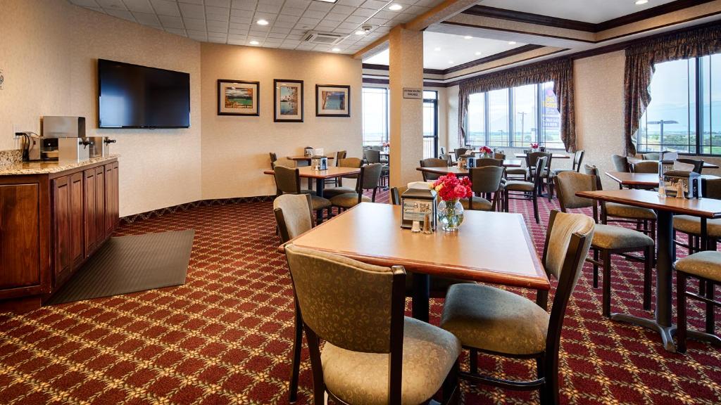 Best Western Plus Flathead Lake Inn and Suites - image 3