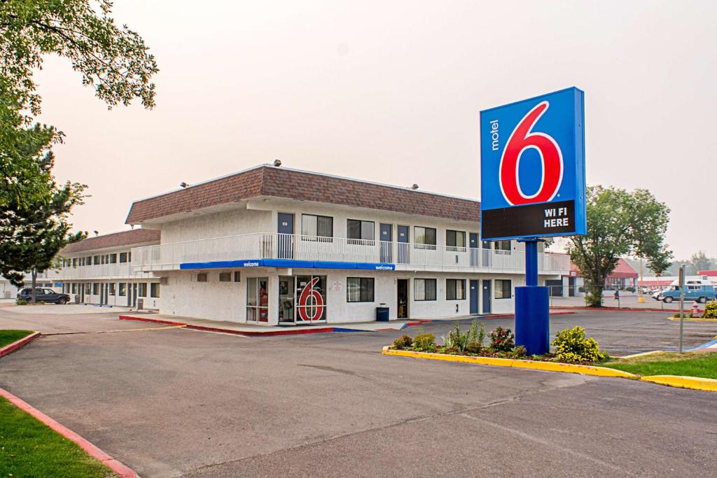 Motel 6-Kalispell MT - main image