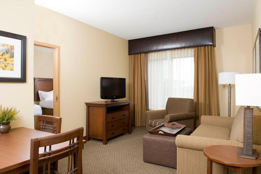 Homewood Suites by Hilton Kalispell - image 4