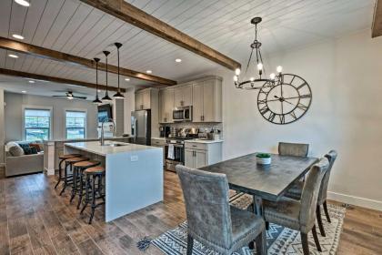 Modern Townhome with Grill - 6 Mi to Park City! - image 2