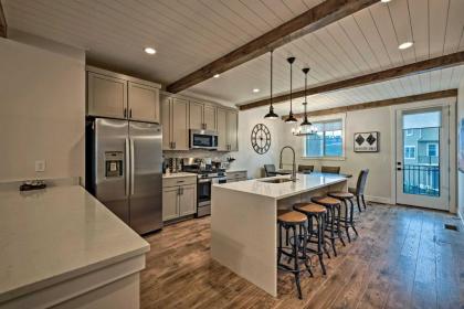 Modern Townhome with Grill - 6 Mi to Park City! - image 6