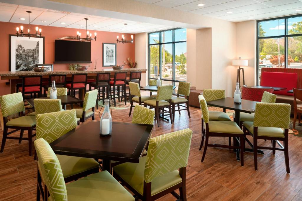 Hampton Inn Kanab - image 7