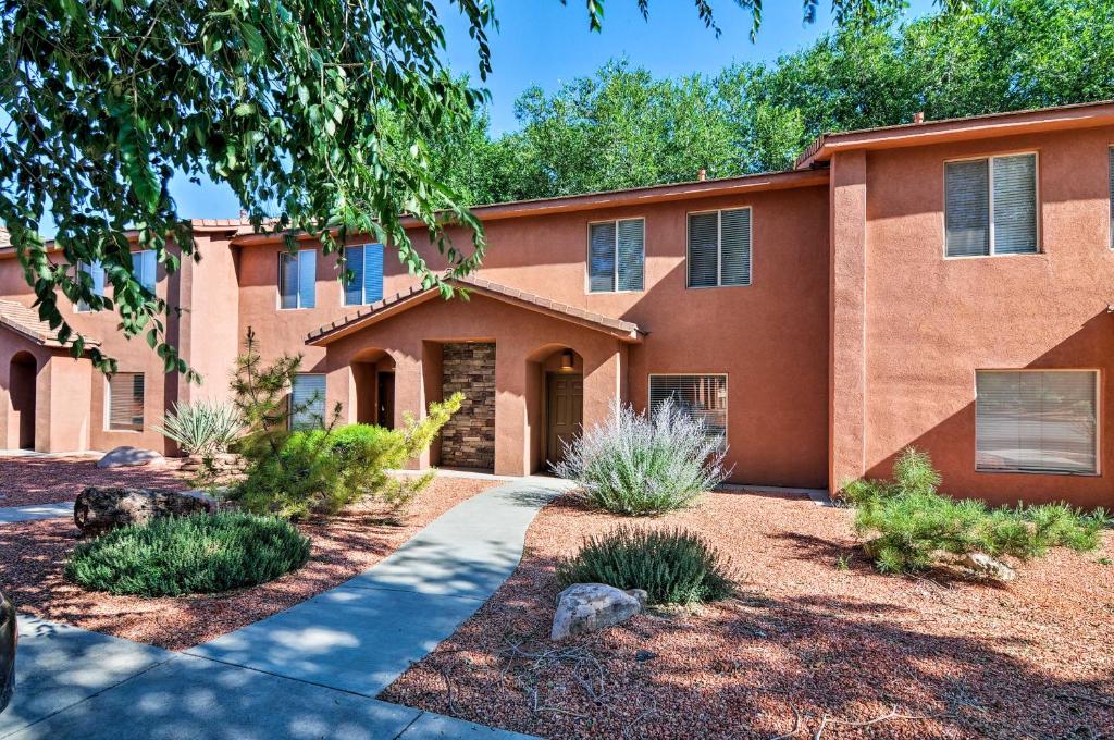 Kanab Condo with Pool and AC Less Than 1 Mi to Attractions! - main image