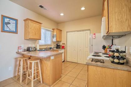 Quiet and Updated Kanab Townhome - Near Zion NP - image 15