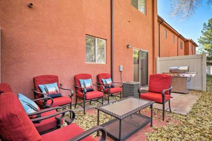 Quiet and Updated Kanab Townhome - Near Zion NP - image 3