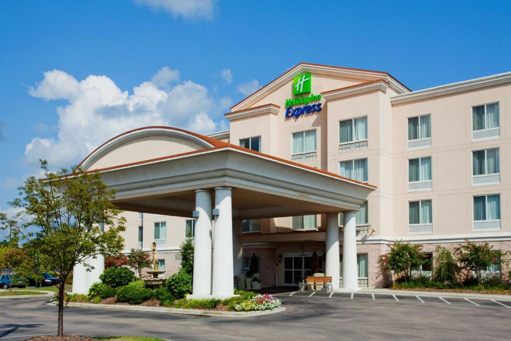 Holiday Inn Express Hotel & Suites - Concord an IHG Hotel - main image