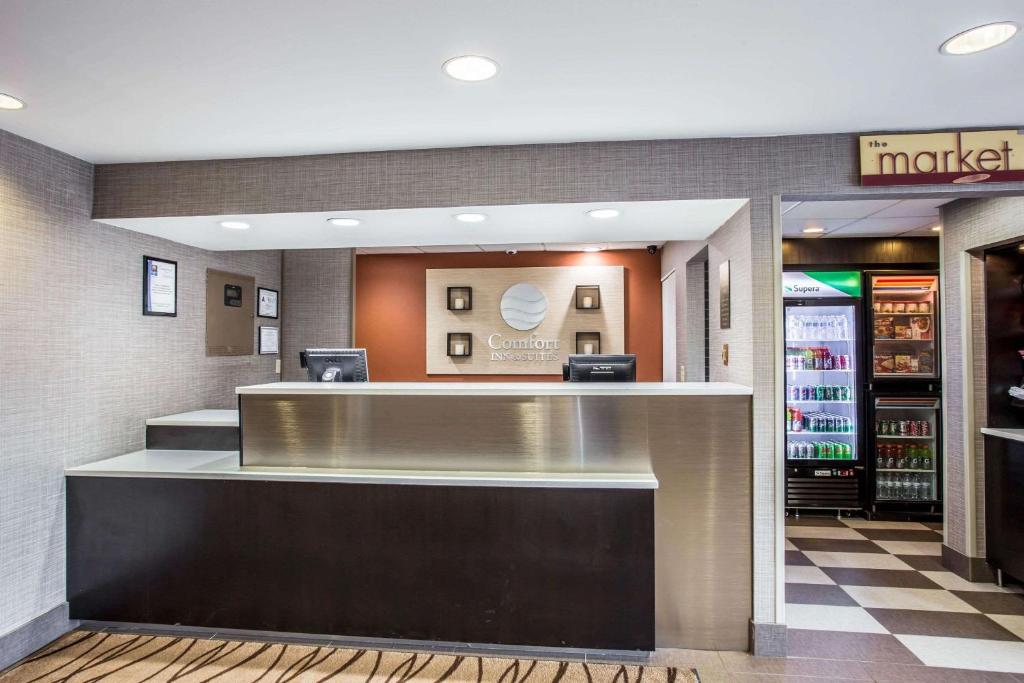 Comfort Inn & Suites Kannapolis - Concord - image 7