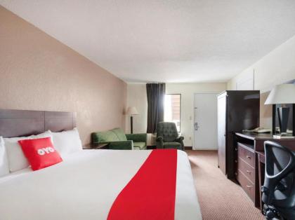 OYO Hotel Kannapolis - image 15