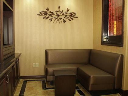 Best Western Premier Kansas City Speedway Inn & Suites - image 10