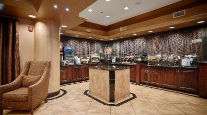 Best Western Premier Kansas City Speedway Inn & Suites - image 2