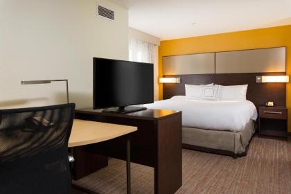 Residence Inn by Marriott Kansas City at The Legends - image 6