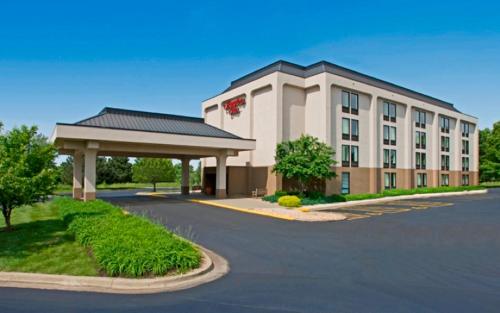 Hampton Inn Kansas City - Airport - main image