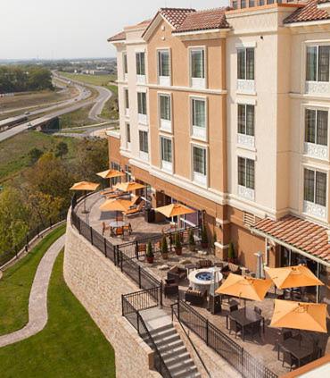 Courtyard Kansas City at Briarcliff - image 2