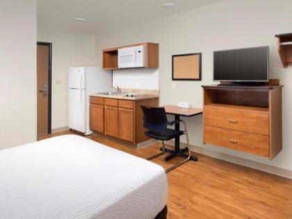 WoodSpring Suites Kansas City Stadium - image 3