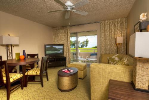 Plantation Hale Suites - image 2