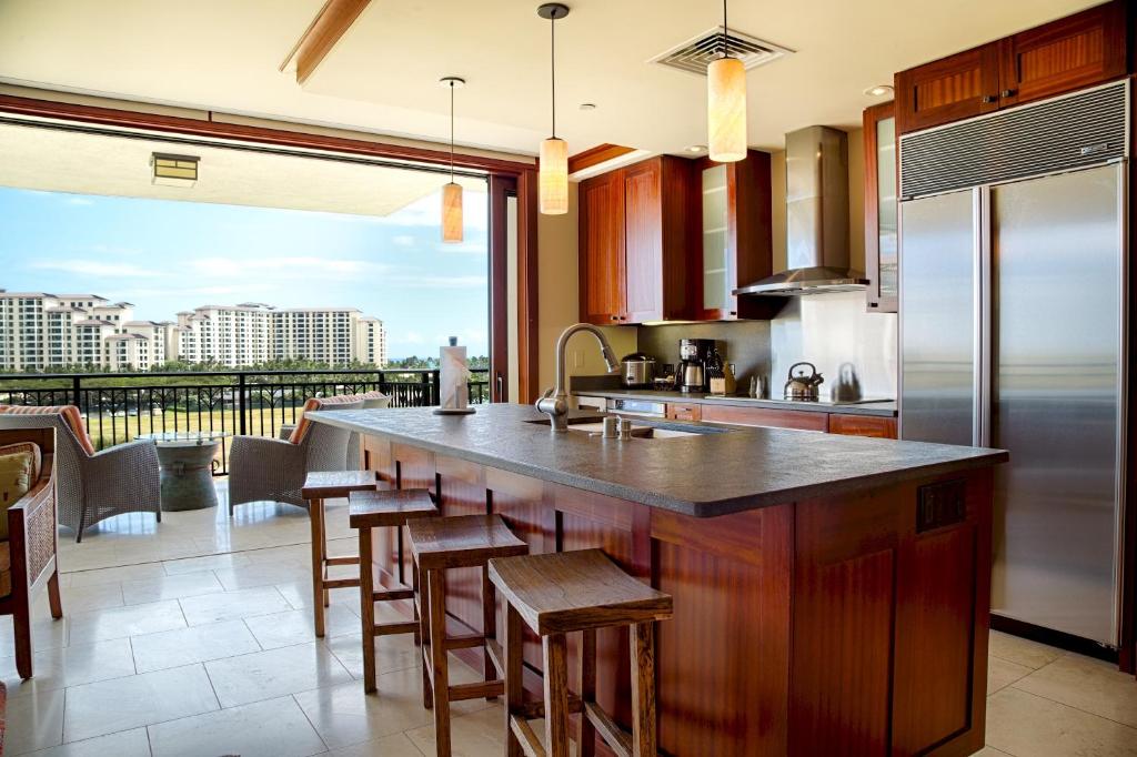 Sixth Floor Villa with Sunrise View - Beach Tower at Ko Olina Beach Villas Resort - image 2