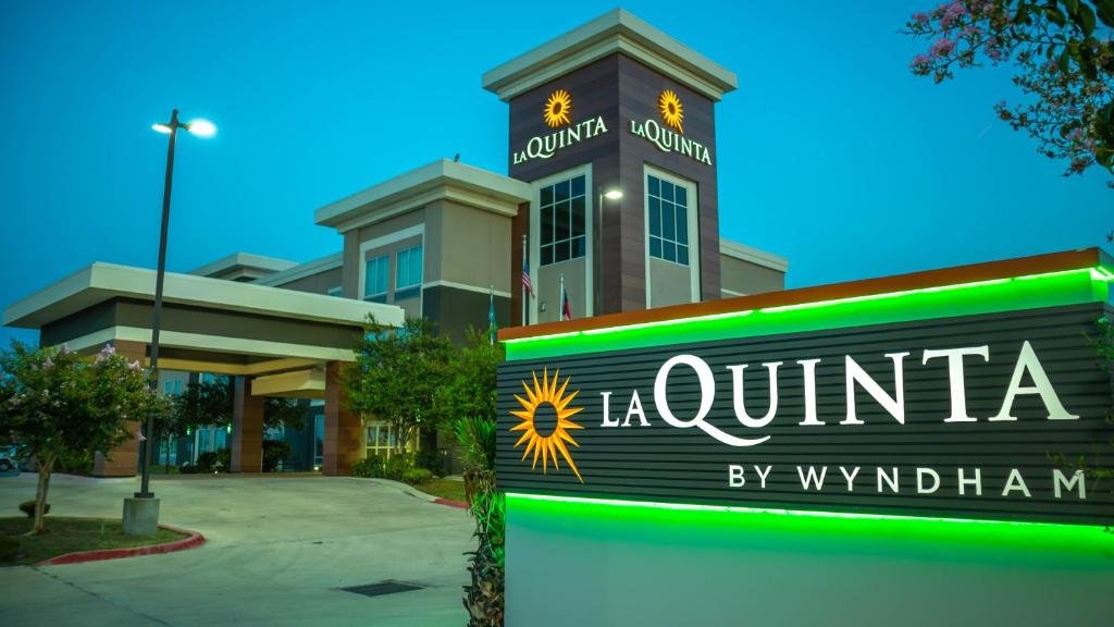 La Quinta by Wyndham Karnes City - Kenedy - main image