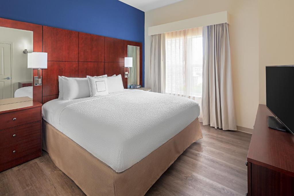 Residence Inn by Marriott Houston Katy Mills - image 4