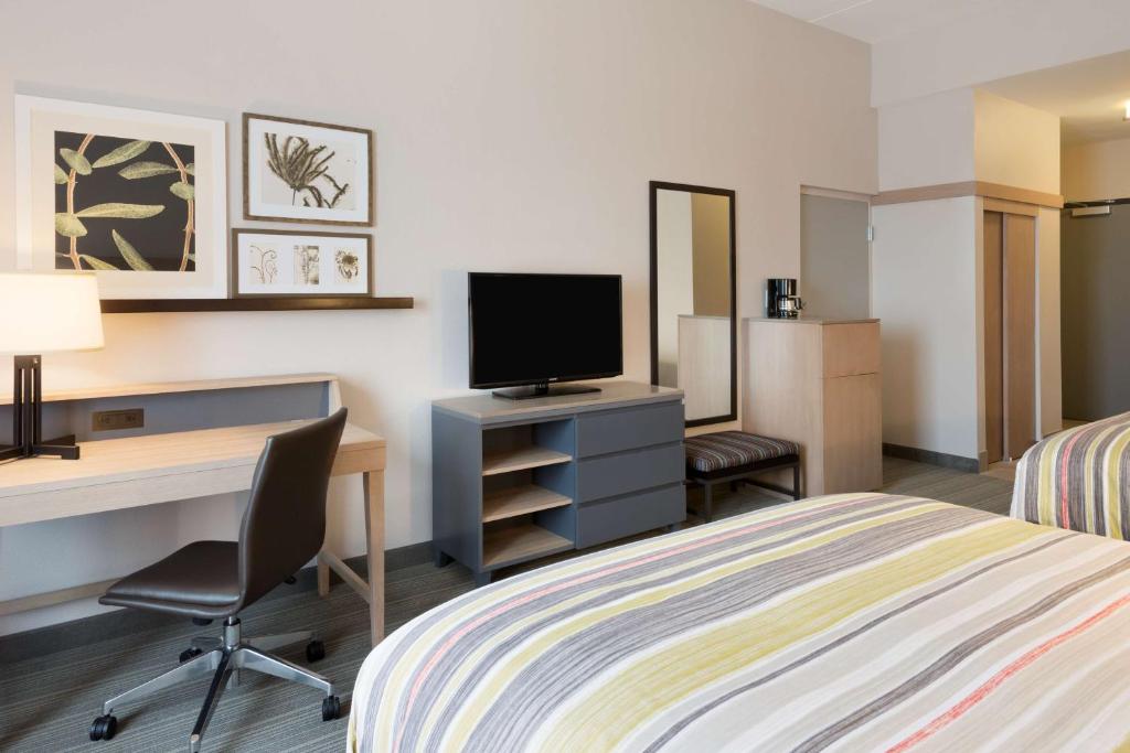 Country Inn & Suites by Radisson Katy (Houston West) TX - image 3