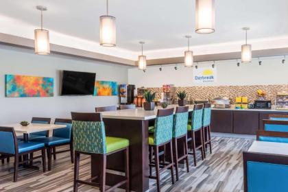 Days Inn & Suites by Wyndham Katy - image 3