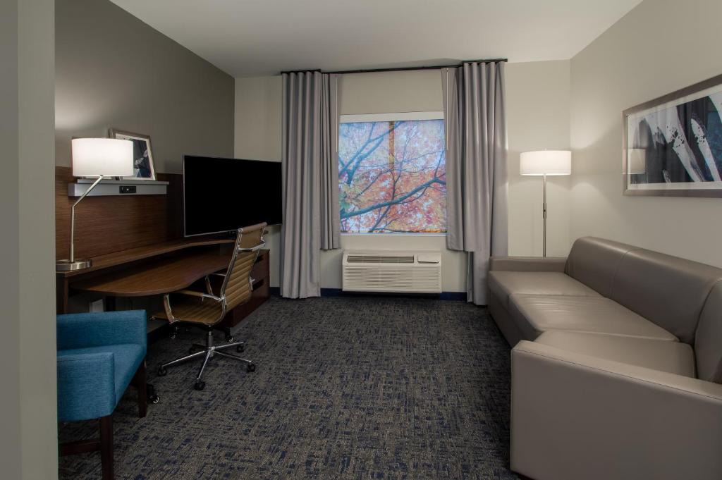 Fairfield Inn & Suites Houston Katy - image 6