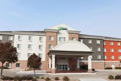 Holiday Inn Express Kearney an IHG Hotel - main image