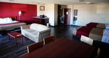 Econo Lodge Inn & Suites Kearney - image 10